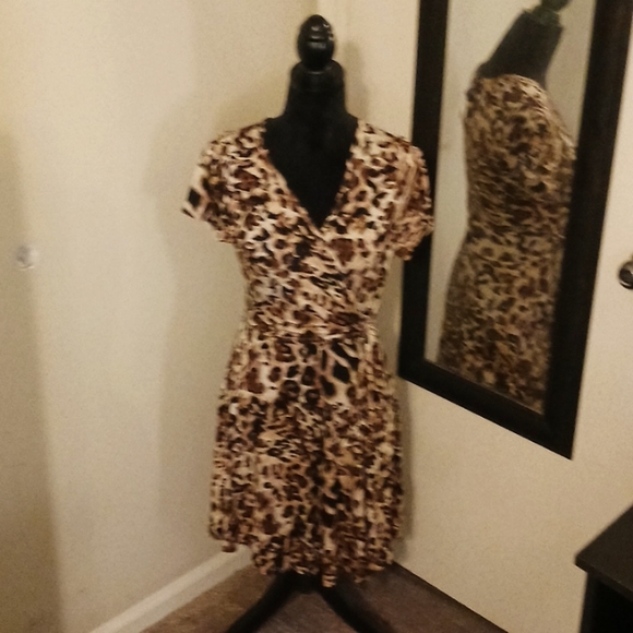 Shiela Rose Wrap Dress size XL NWT - Picture 1 of 3